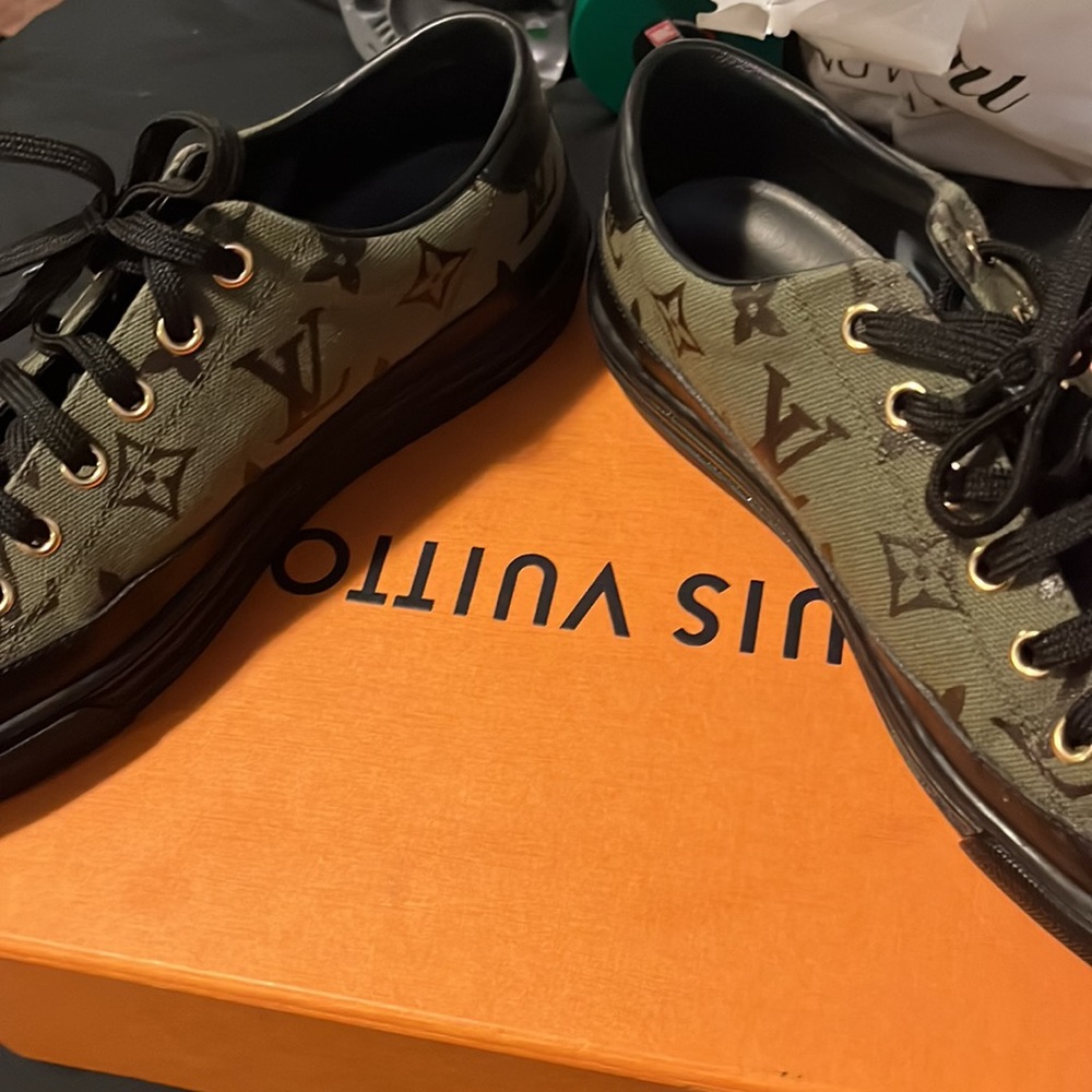 Lv Authentic - image 3